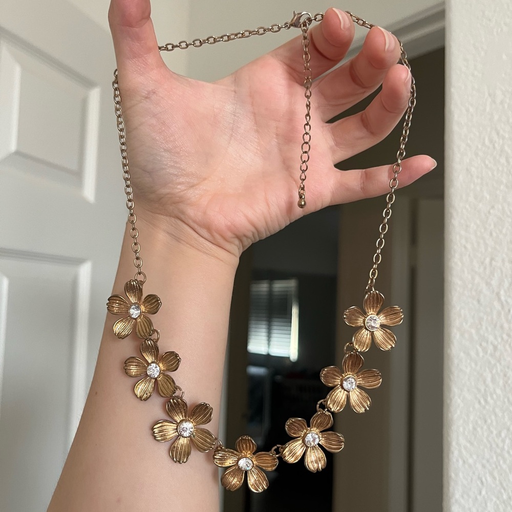 Vintage Flower Rhinestone Necklace